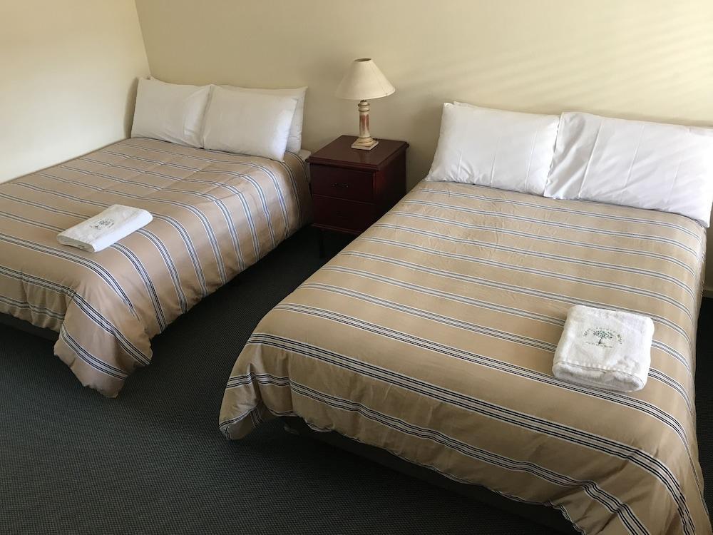 卡里森林汽车旅馆 彭伯顿 外观 照片